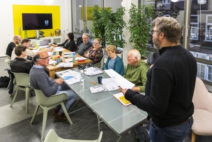 Cursus Limburgs een doorslaand succes: wie zijn deze studenten en kun je na acht bijeenkomsten écht plat kalle?