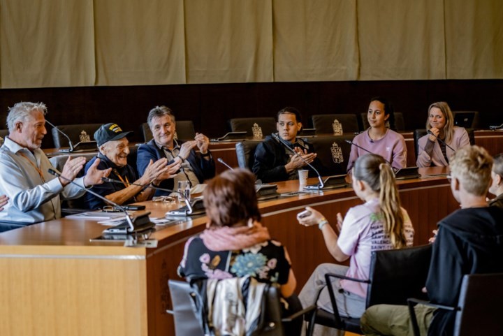 Amerikaanse veteranen in gesprek met Zuid-Limburgse jongeren: ‘We waren gewone mensen met maar één doel: overleven’