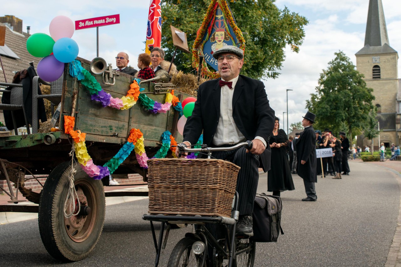 Boerenbruiloft Biemösje Posterholt viert zaterdag 3x11-jarig bestaan met optocht door het dorp