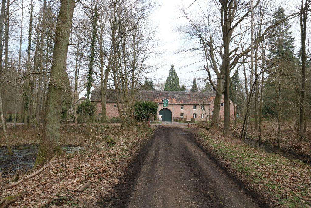 Natuur- en cultuurwandeling tussen twee kloosters vanuit Vlodrop