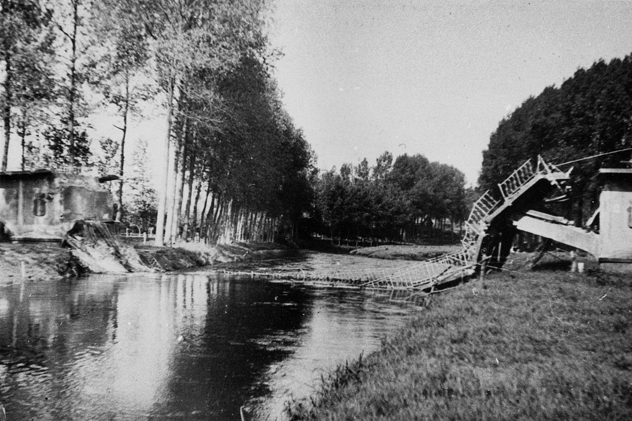 De Roerbrug bij Sint Odiliënberg: Is drie keer herbouwen scheepsrecht?