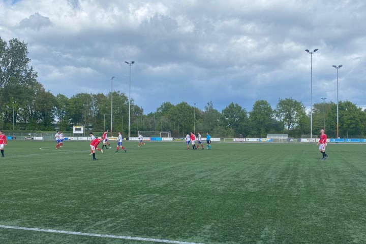 Max Koppers schenkt MMC Weert in de laatste minuut belangrijke punten in kelderduel tegen SVH’39