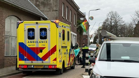 Wielrenner gewond na botsing met paaltje in Ulestraten