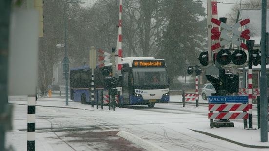 Vrijwel geen busverkeer vanwege sneeuw in Zuid-Limburg