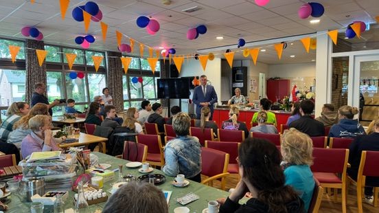 Emile Roemer terug voor de klas in Weert