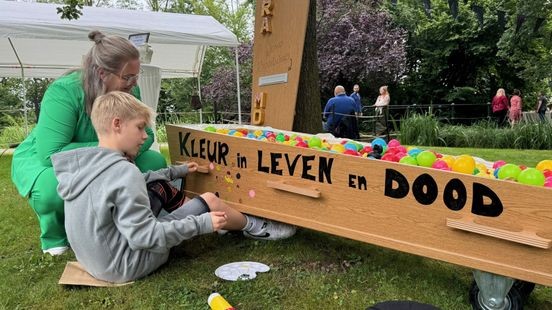 'Praten over sterven moet doodgewoon worden'