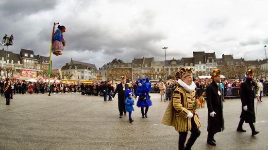 Vastelaovend Maastricht begonnen: 'Als prins kom je overal'