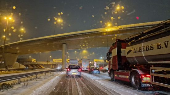 Rijkswaterstaat roept op snelwegen de komende uren te mijden