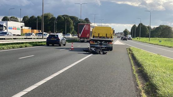 Files in beide richtingen op A2 door motorongeval