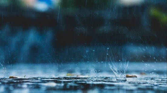 KNMI waarschuwt voor langdurige regen in Zuid-Limburg