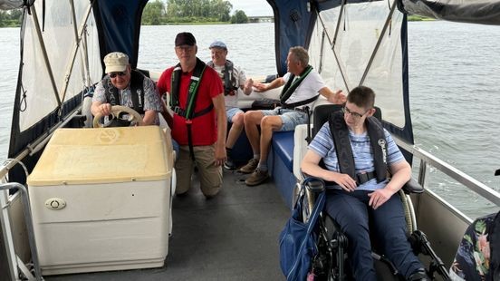 Pontonboot versleten: uitje voor mensen met een beperking in gevaar