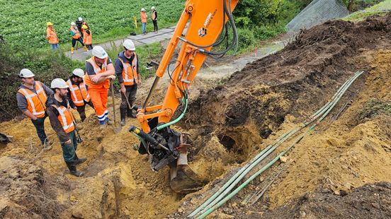 Laagje voor laagje wordt spoortalud afgegraven