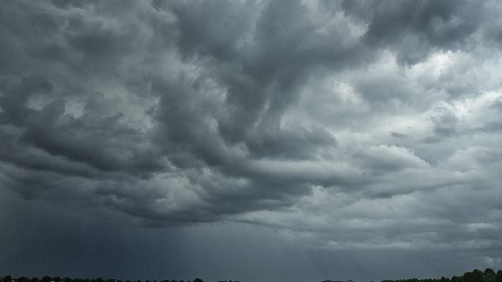 Code geel vanwege kans op stevige onweersbuien met hagel