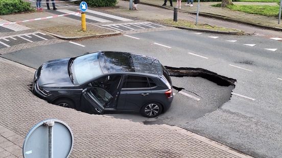 Sinkhole-weg in Venlo na drie weken weer open