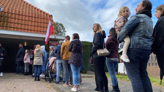 Lange rijen voor Pools stembureau Brunssum