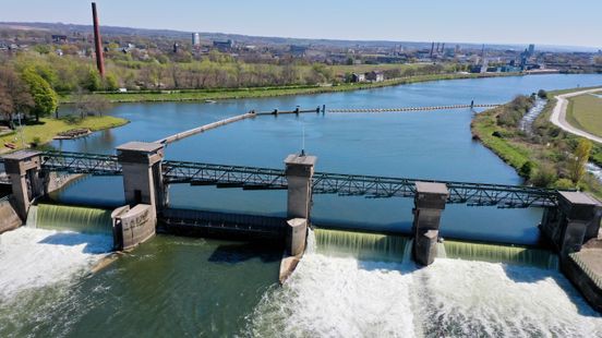 Stuw defect: Maas hoger en kanaal vaker dicht