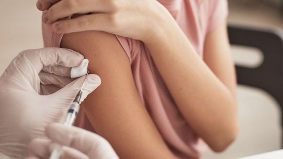 Dalende vaccinatiegraad: 'Het systeem kraakt'