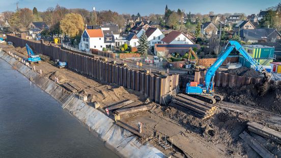 Bouw zelfsluitende waterkering bij Steyl van start