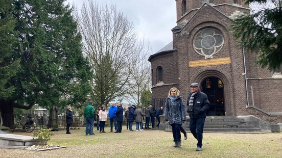 Veel belangstelling voor bijgezette bisschop in grafkapel