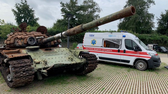 Grimmig drieluik over oorlog Oekraïne bij museum Groesbeek