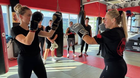 Boksles voor vrouwen in Nederweert: 'Zelfvertrouwen is het belangrijkst'