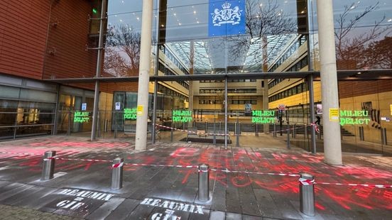 Rijkswaterstaat doet aangifte tegen bekladders: 'Medewerkers waren bang'