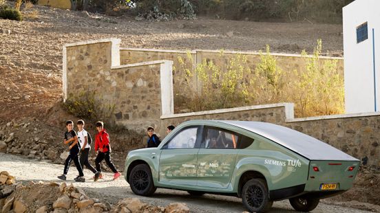 Limburgse studenten ontwikkelen eerste offroad zonneauto