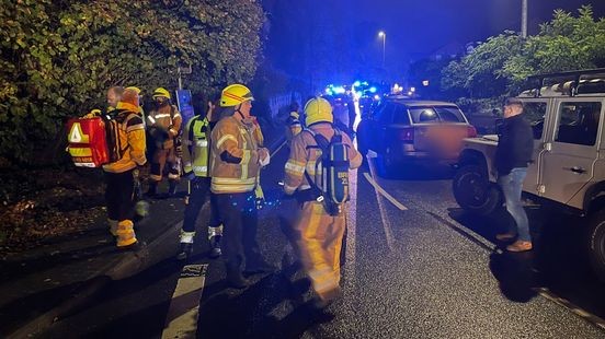 Benzine uit auto gegooid tijdens achtervolging in grensgebied: mannen nog voortvluchtig