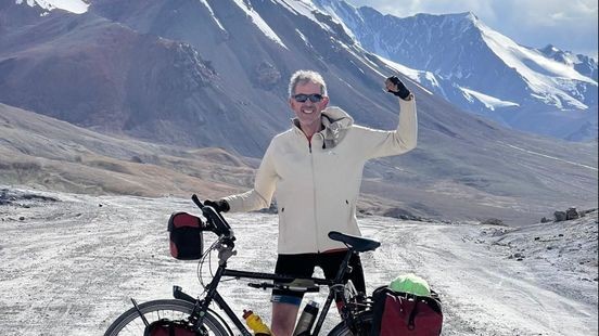 Vijf dagen noedels eten op de Pamir Highway: Paul deed het op de fiets