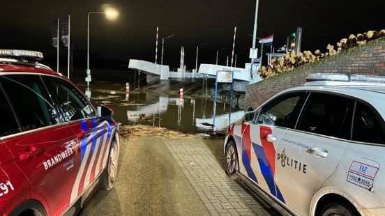 Politie en brandweer zoeken in water naar vermiste man