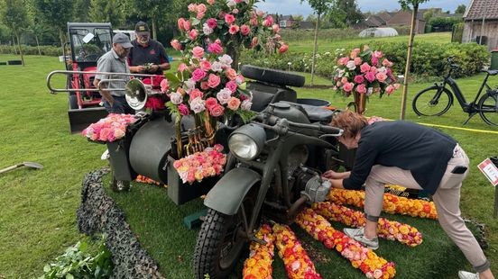 Rozenfeest Lottum zet de bloemetjes liever in juni buiten