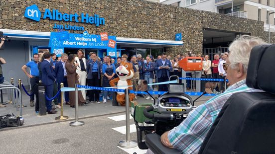 Eerste Jan Linders in nieuw in AH-jasje geopend