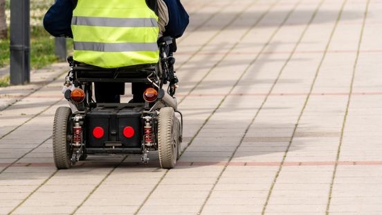 Politie onderzoekt dood 86-jarige bestuurder van scootmobiel