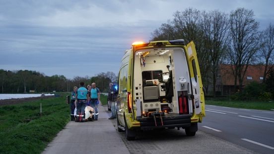 Automobilist belandt op motorkap na verkeersruzie