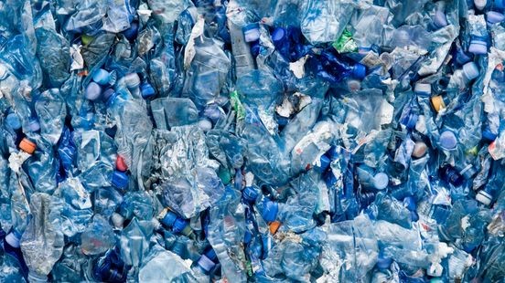 Recyclebedrijven verliezen het van goedkoper nieuw plastic