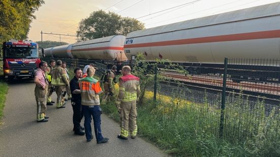 Goederentrein met gevaarlijke stof staat vast: treinverkeer ligt stil