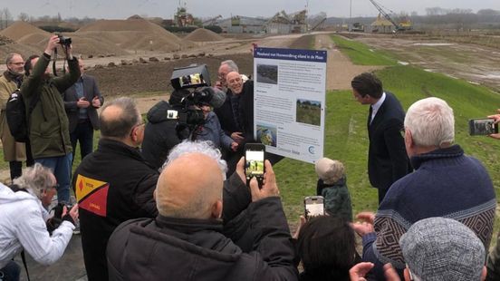 Brug geopend: Maasband wordt eiland bij hoogwater