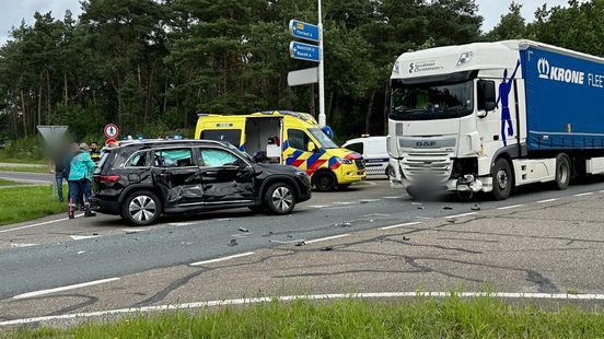 Meerdere gewonden bij aanrijding Napoleonsbaan