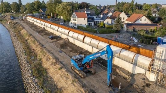 Zelfsluitende waterkering Steyl net op tijd klaar voor hoogwaterseizoen