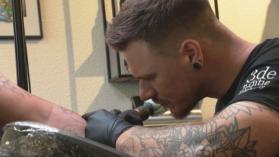 Tattoo-marathon Stein: ruim 4.400 euro voor goede doel