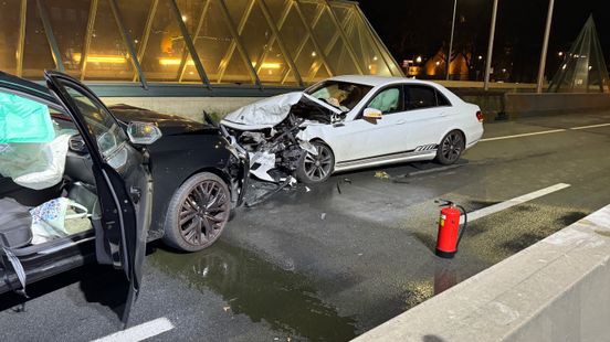 Negen gewonden door spookrijder N280 bij Roermond