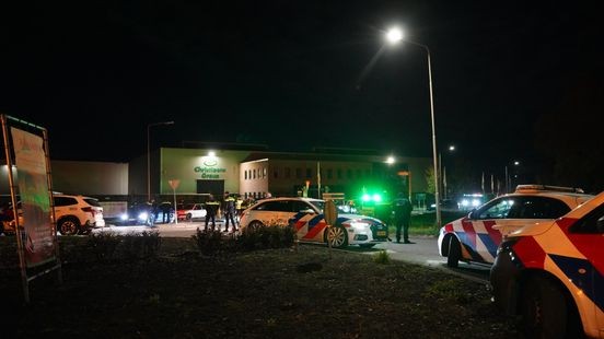 Politie beëindigt grote illegale carmeetings in Horst en Maasbree