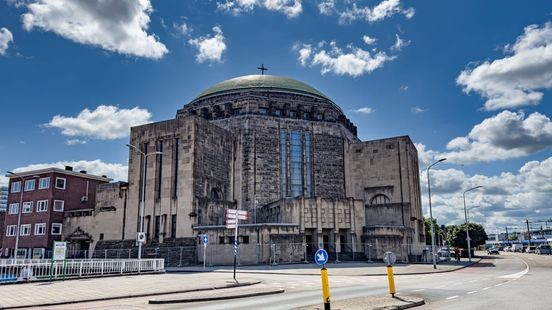 Koepelkerk Maastricht afgezet na vallende stenen