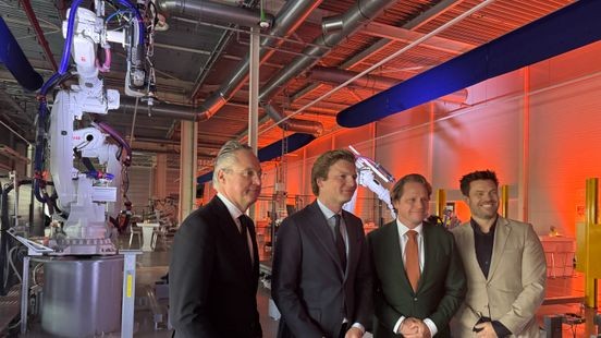 Limburgse ondernemers verkennen samenwerking met defensie bij VDL Nedcar