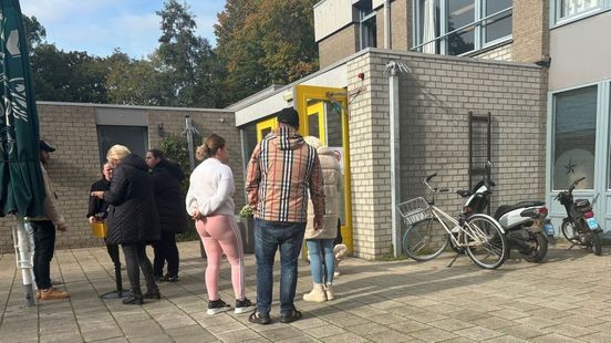 Publiek volgt rechtszaak Gino in buurtcentrum: Stilte, woede en roep om gerechtigheid