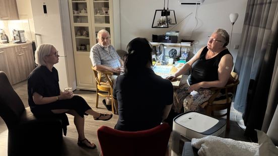 Gordijnen dicht, extra bouillon: zo gaan ouderen in Gulpen om met code oranje