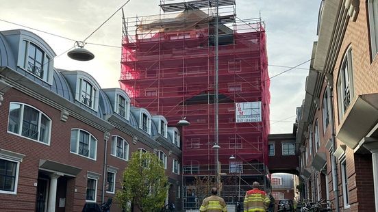 Stormschade in Zuid-Limburg: Boom op het spoor en platen dreigen van steiger te waaien