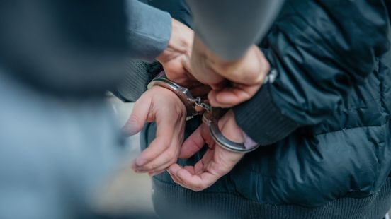 Ruim 3 kilo amfetamine in woning Kerkrade: politie houdt duo aan