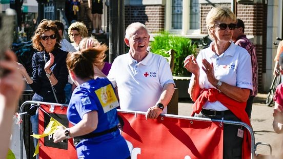 Theo zwaait na 55 jaar af bij het Rode Kruis: 'Bijna alles meegemaakt'