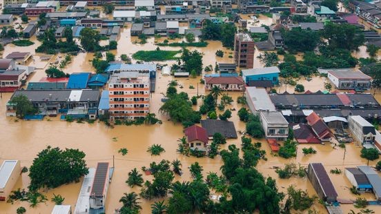 Ricardo uit Haelen verliest alles bij watersnood Thailand: 'Maar we leven nog'